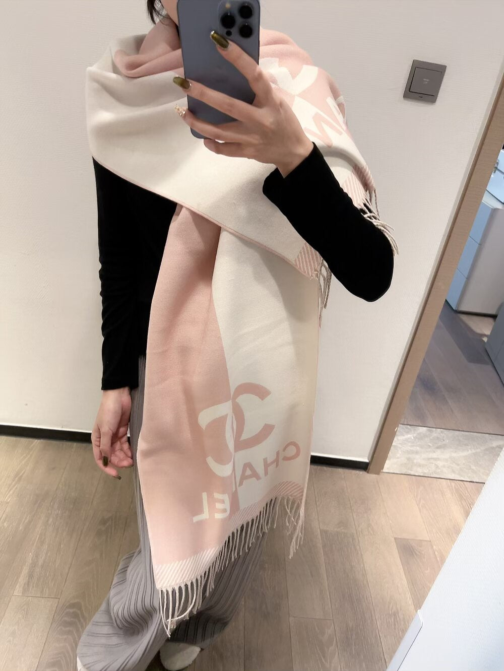 Bold Lettering Colorblock Fringed Scarf