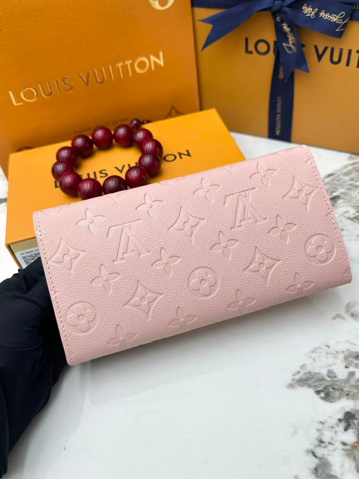 Embossed Envelope Wallet 002
