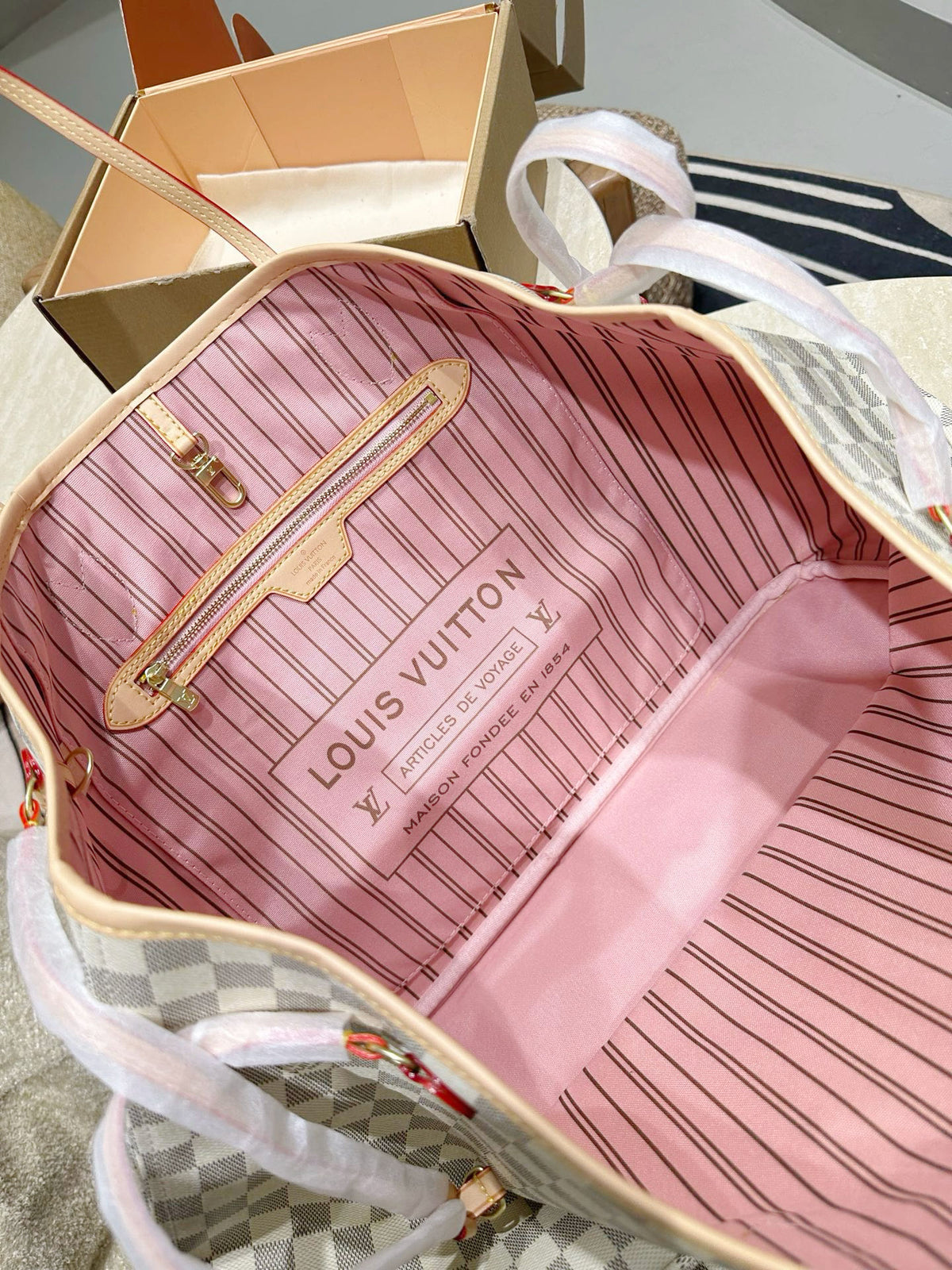 White Check Large Tote with Pouch — view 6