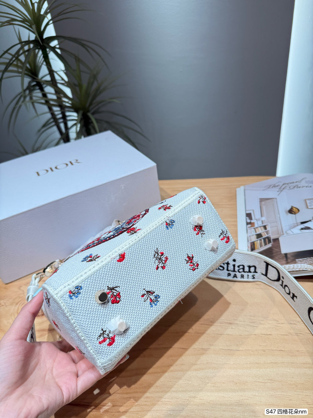 White Floral Embroidered Top-Handle Bag — view 2