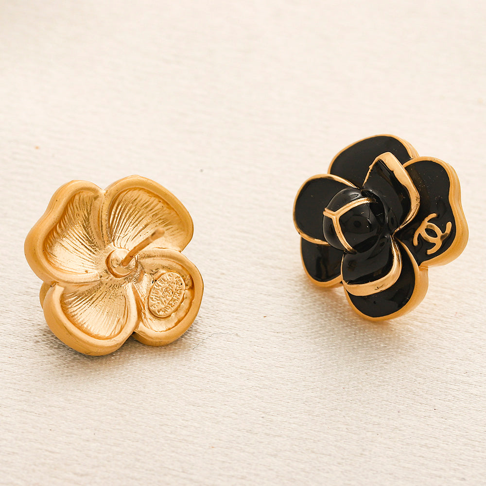 Pendientes de botón de aleación con forma de flor de camelia colorida