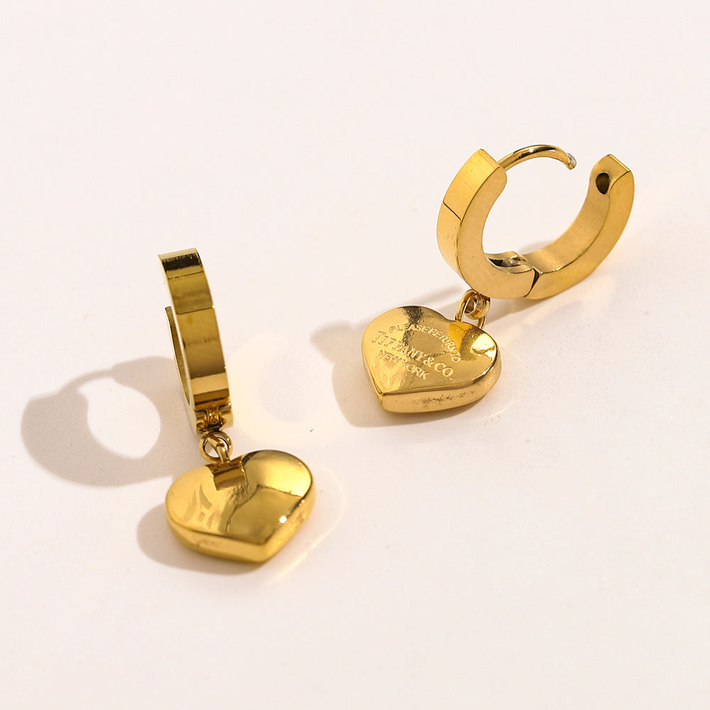 304 Stainless Steel Engraved Heart Charm Huggie Earrings