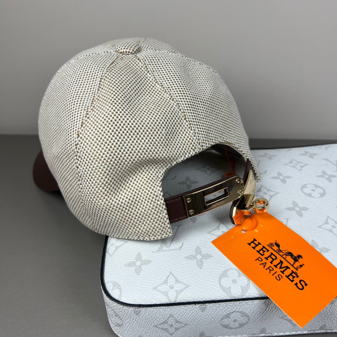 Contrast Brim H-Motif Baseball Cap