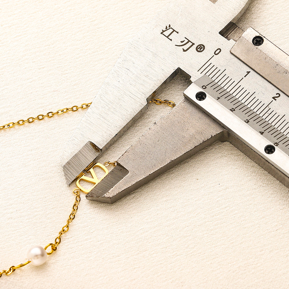 304 Stainless Steel Pearl-Effect V-Motif Station Bracelet