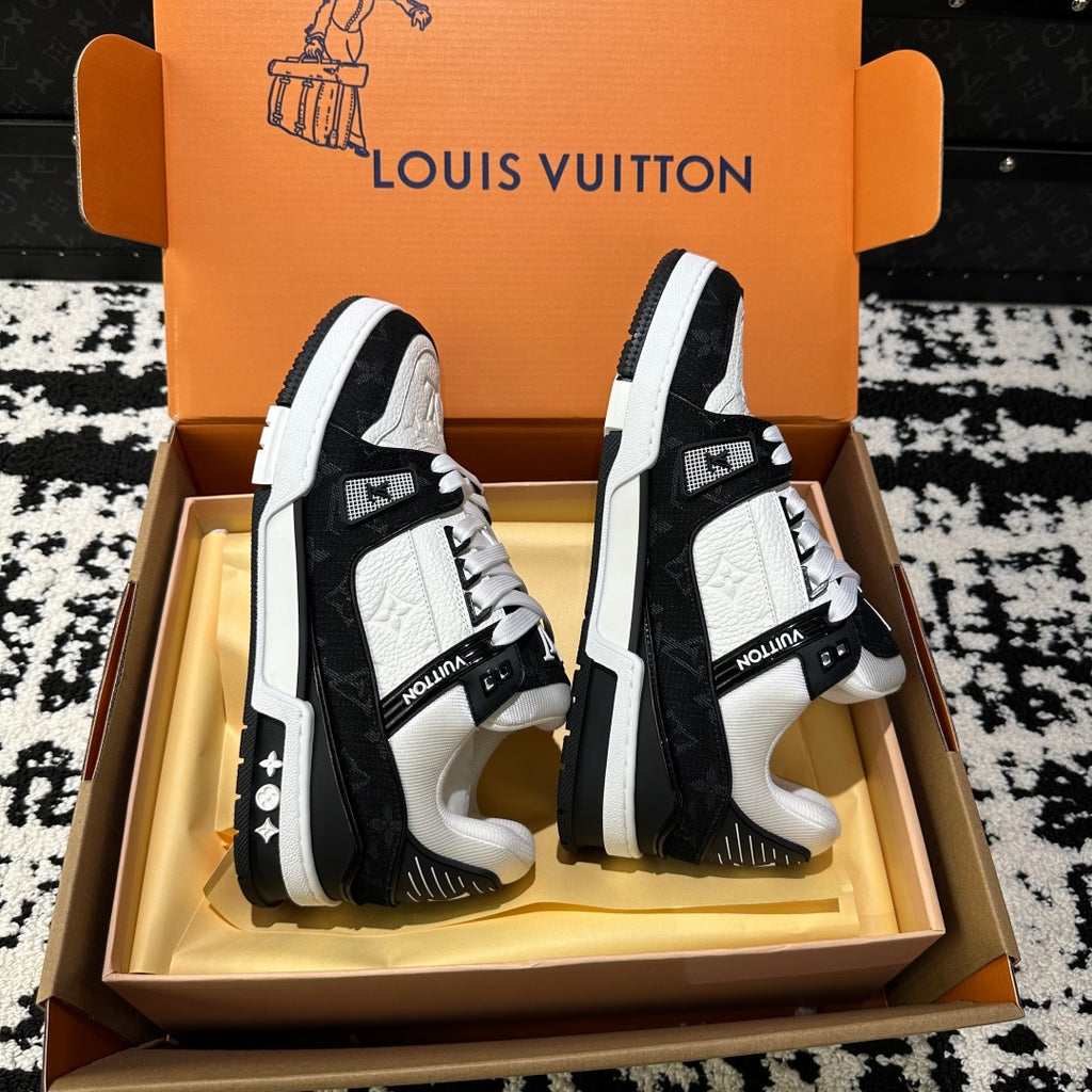 Zapatillas bajas con monograma en blanco y negro