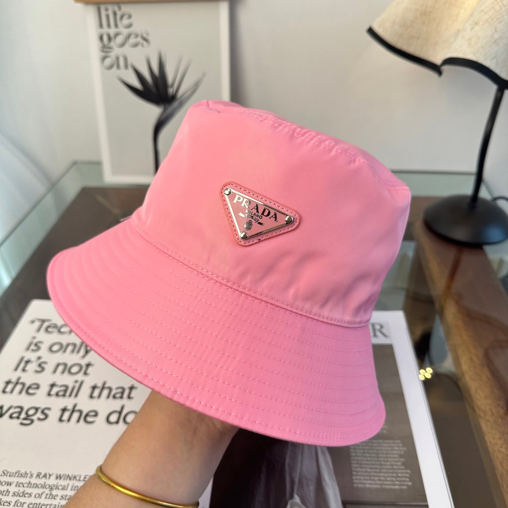 Gorro de pescador liso con parche triangular
