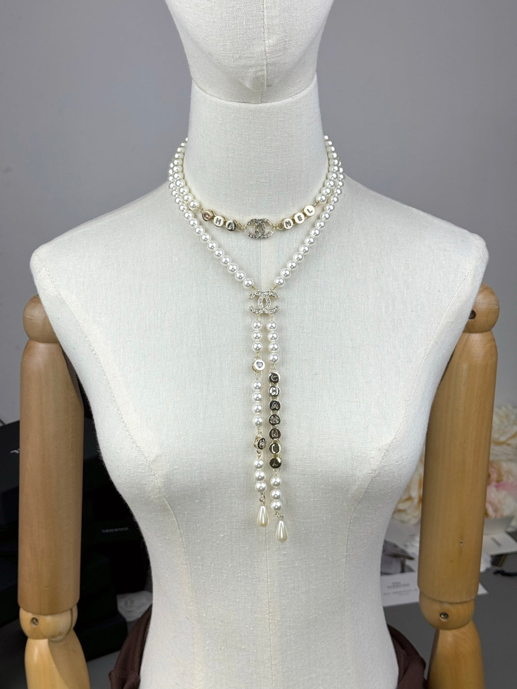 Pearl-Look Beaded Choker with Double Tassel
