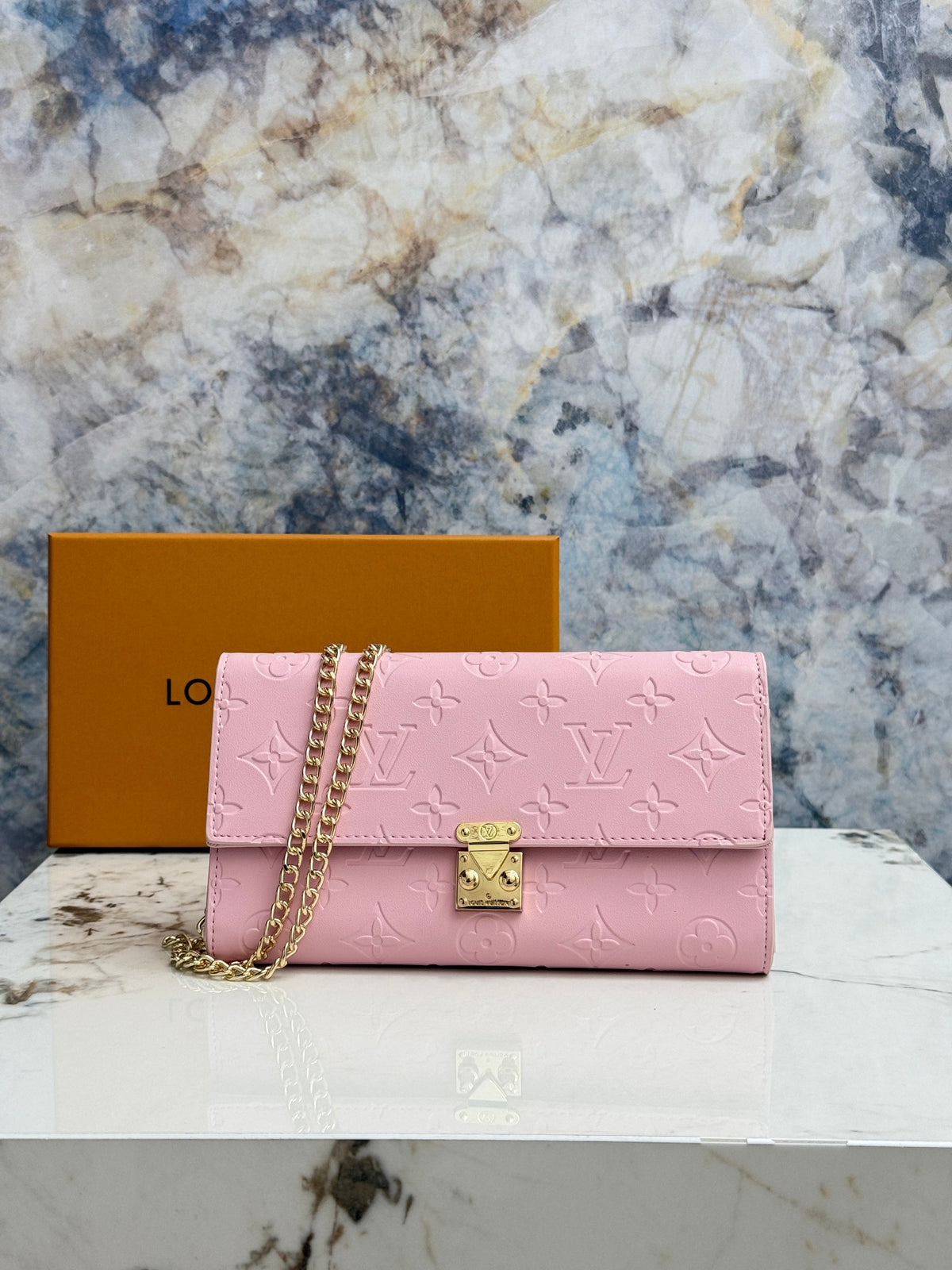 Embossed Chain Strap Wallet 001