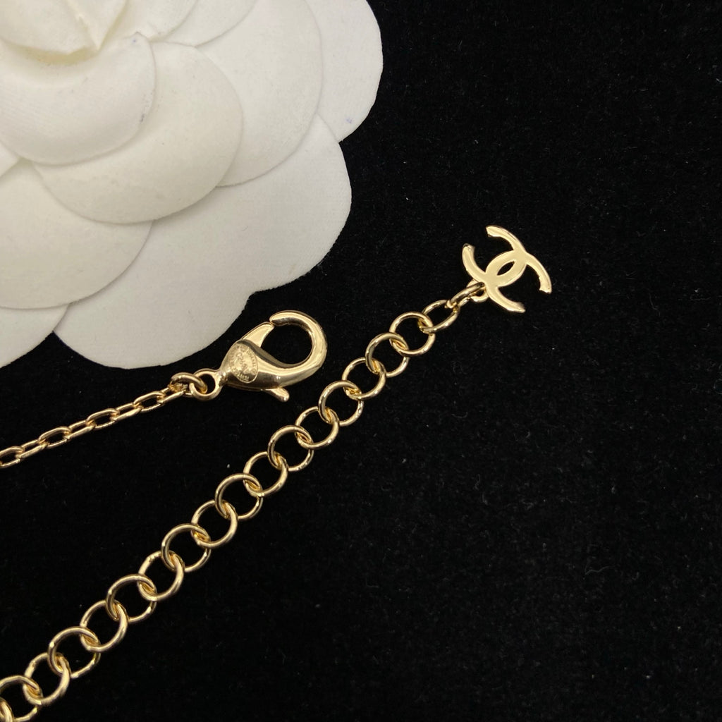 Daisy Station Chain Necklace