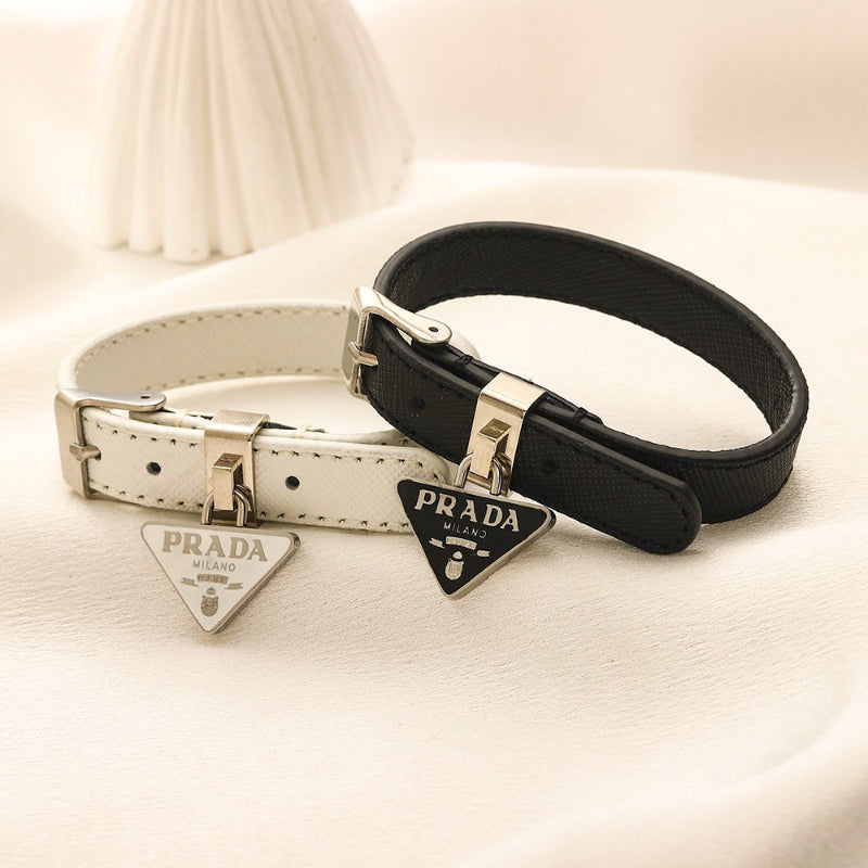 Pulsera de correa con hebilla de charm triangular de acero inoxidable 304