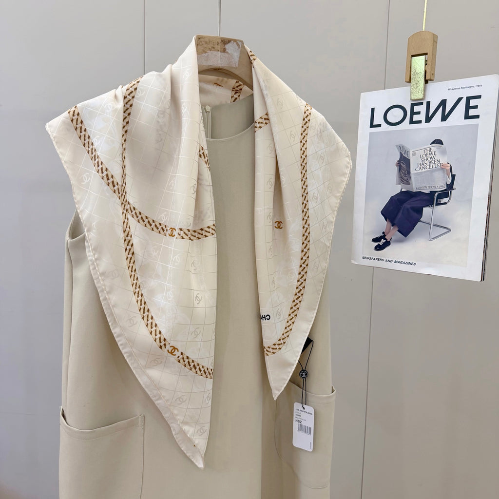 Chain Border Monogram Square Scarf - 90 x 90 cm