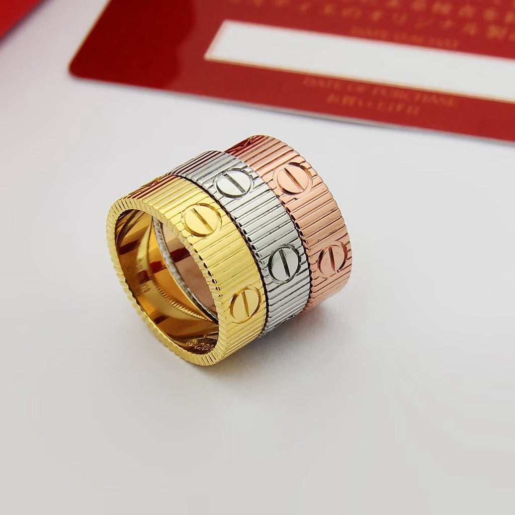 Ribbed Screw-Motif Wide Band Ring