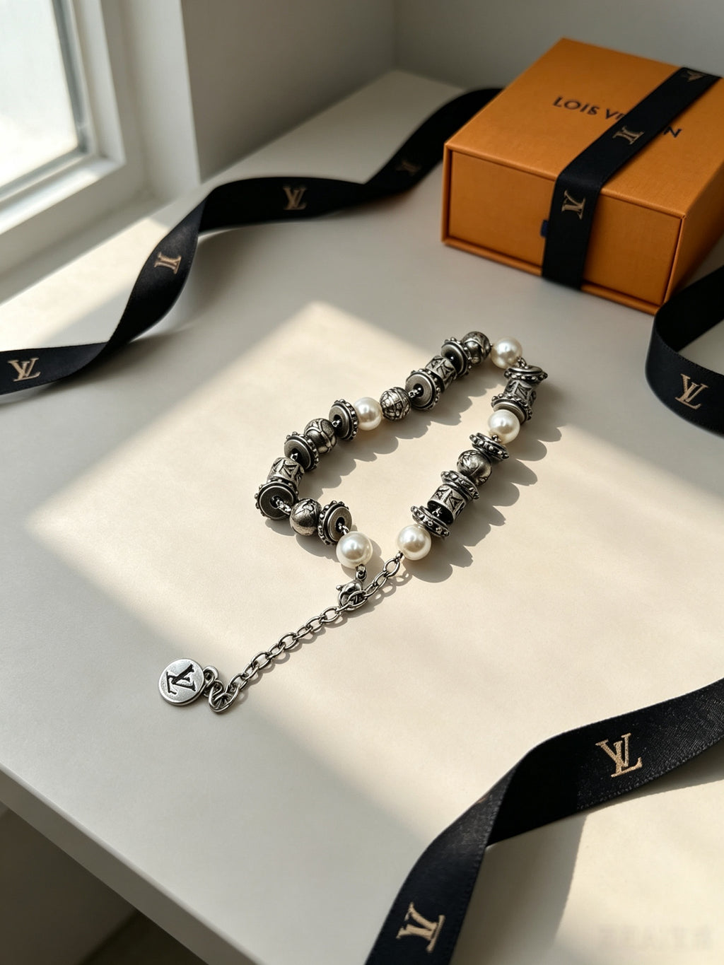 Collier chaîne épaisse à maillons en forme de pointe en gouttelette
