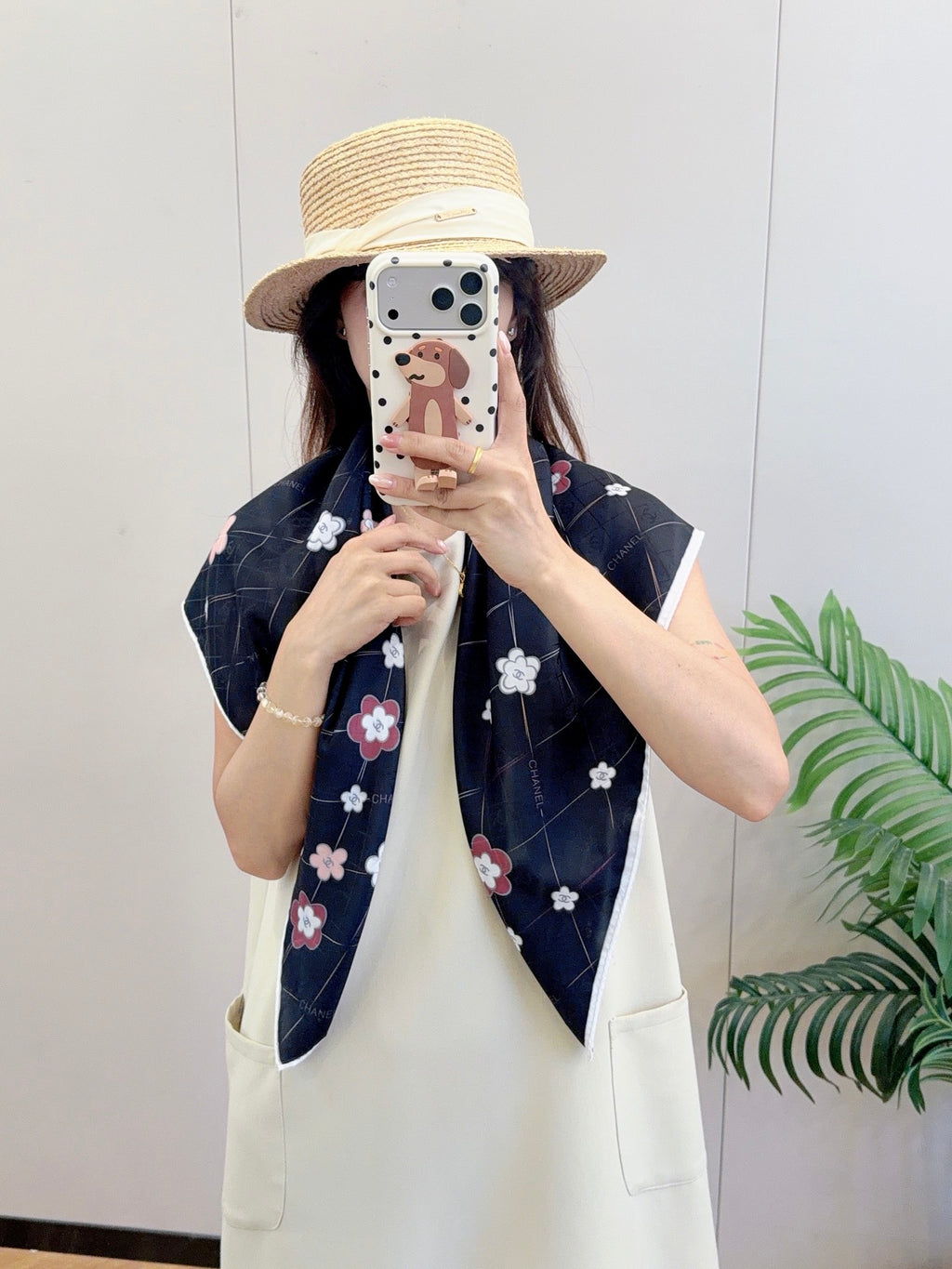 Foulard carré à motif floral et treillis de losanges - 90 x 90 cm