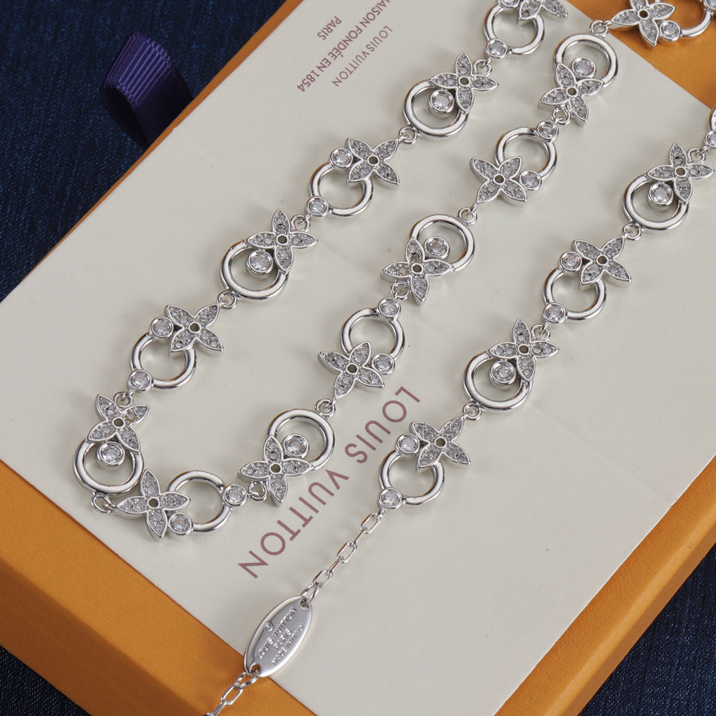 Round Monogram Link Station Necklace