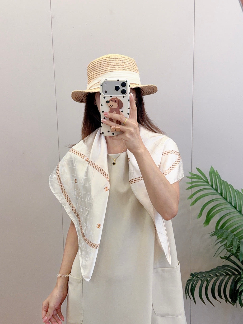 Chain Border Monogram Square Scarf - 90 x 90 cm