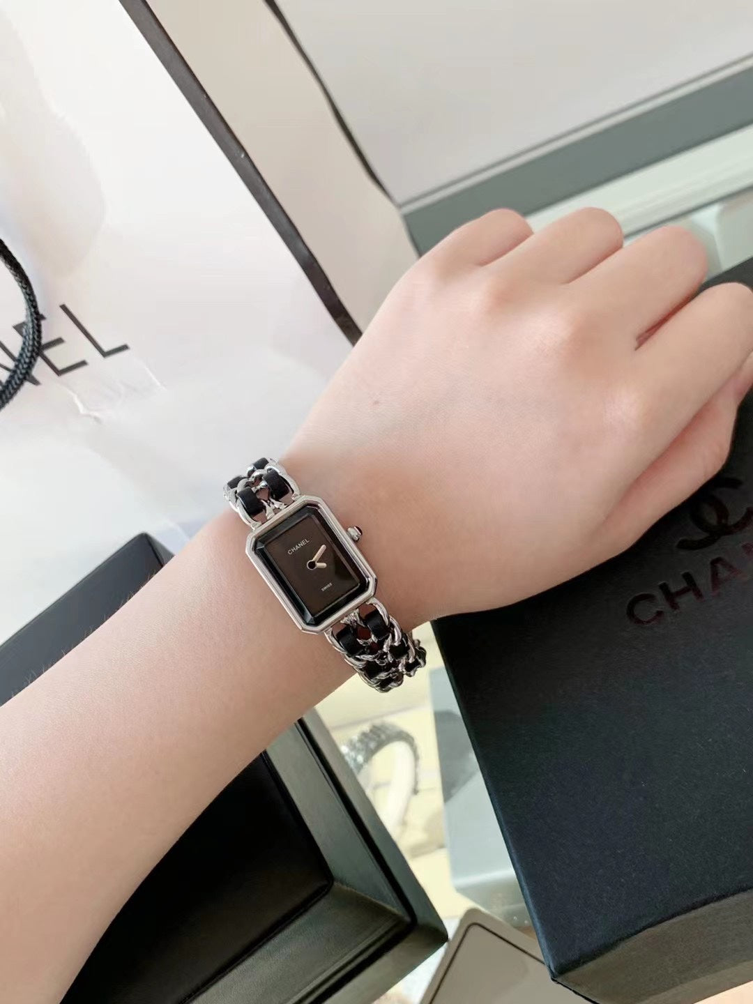 Silver-Tone Rectangular Quartz Watch with Chain Bracelet 004