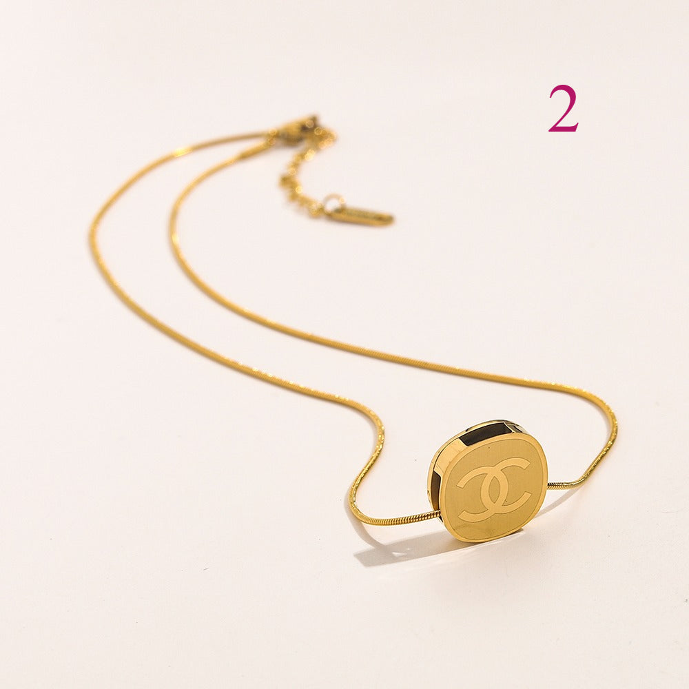 Collar con colgante redondo de monograma en acero inoxidable 304 - Opciones de estilo