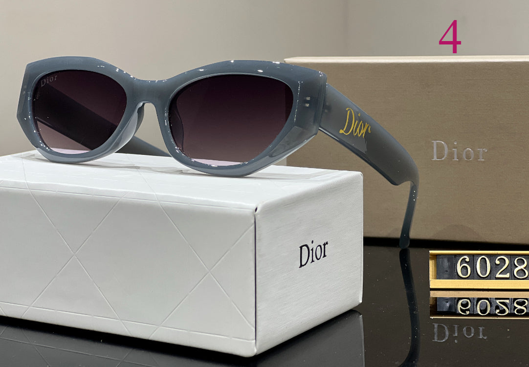 Gafas de sol ovaladas pequeñas con esquinas exteriores ensanchadas
