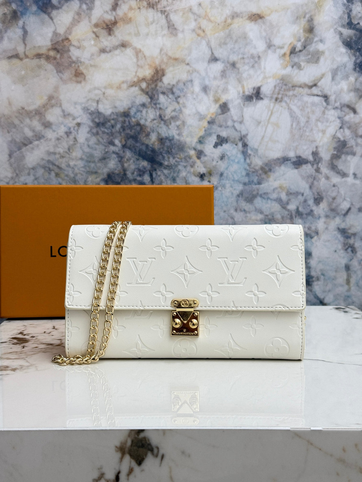 Embossed Chain Strap Wallet 001