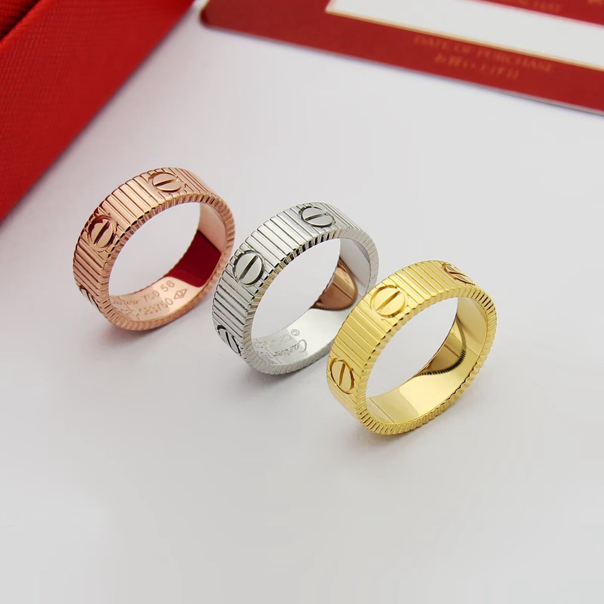 Ribbed Screw-Motif Wide Band Ring