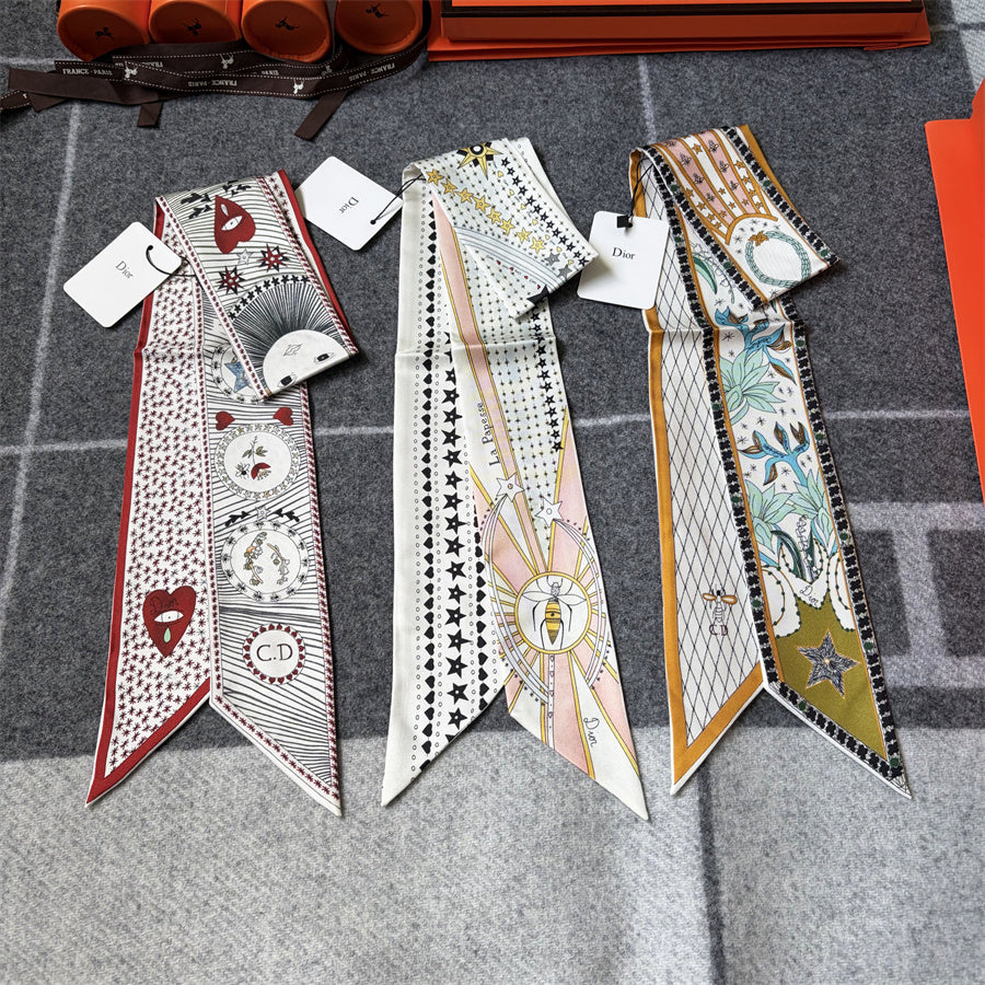 Bufanda de cinta con medallón y estampado ornamental - 5 x 120 cm