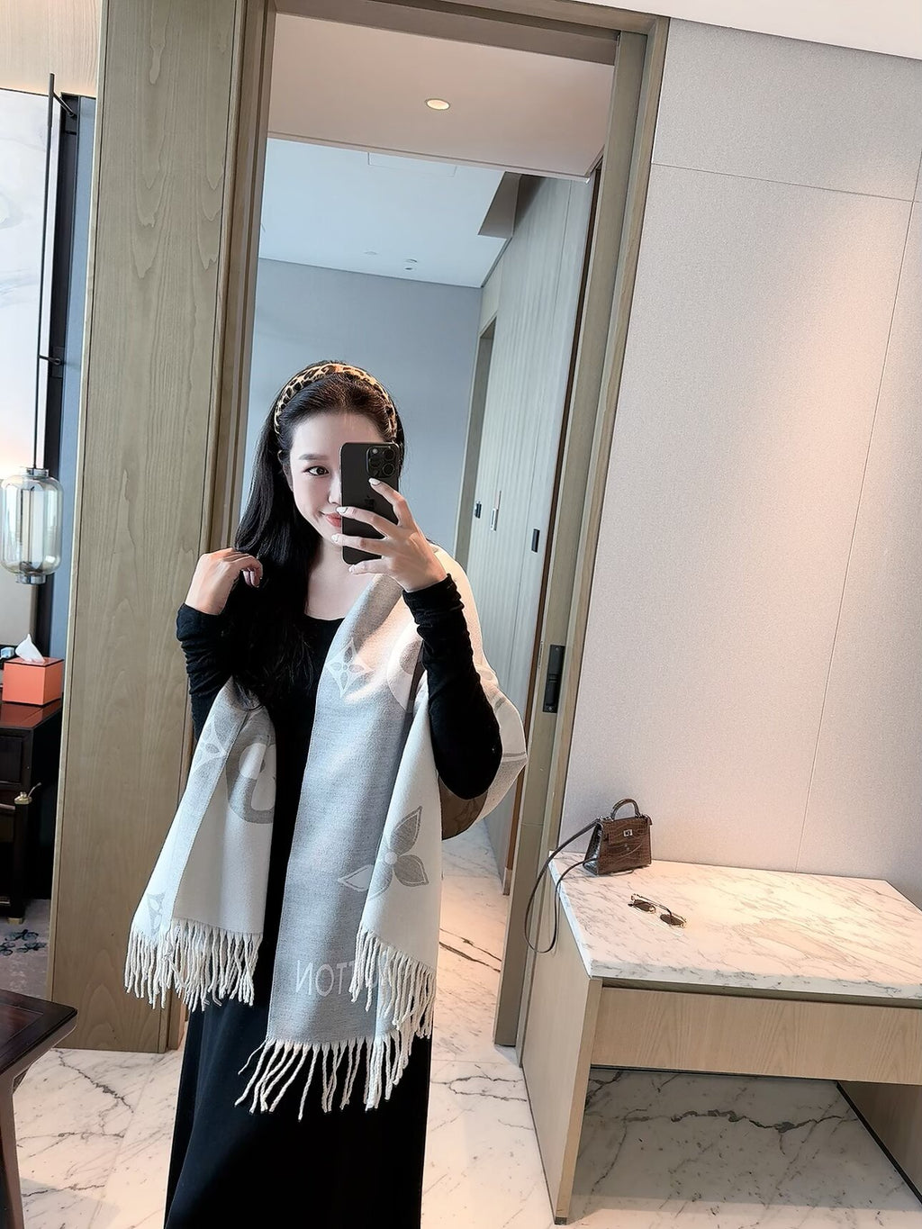 Two-Tone Floral Motif Fringed Scarf