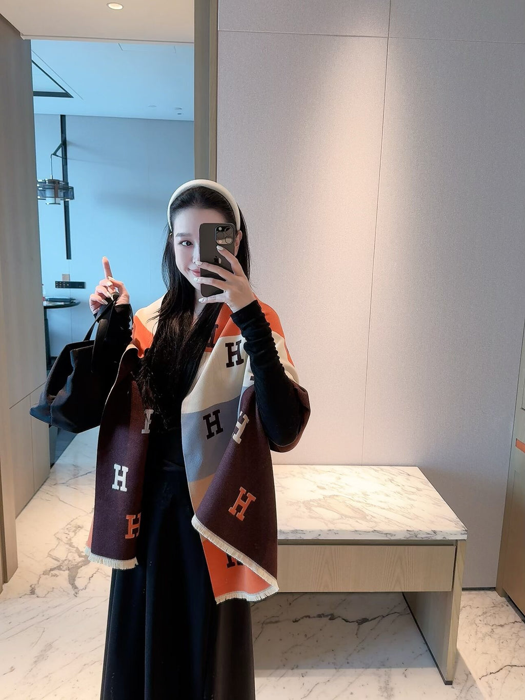 Écharpe enveloppante à motif H colorblock