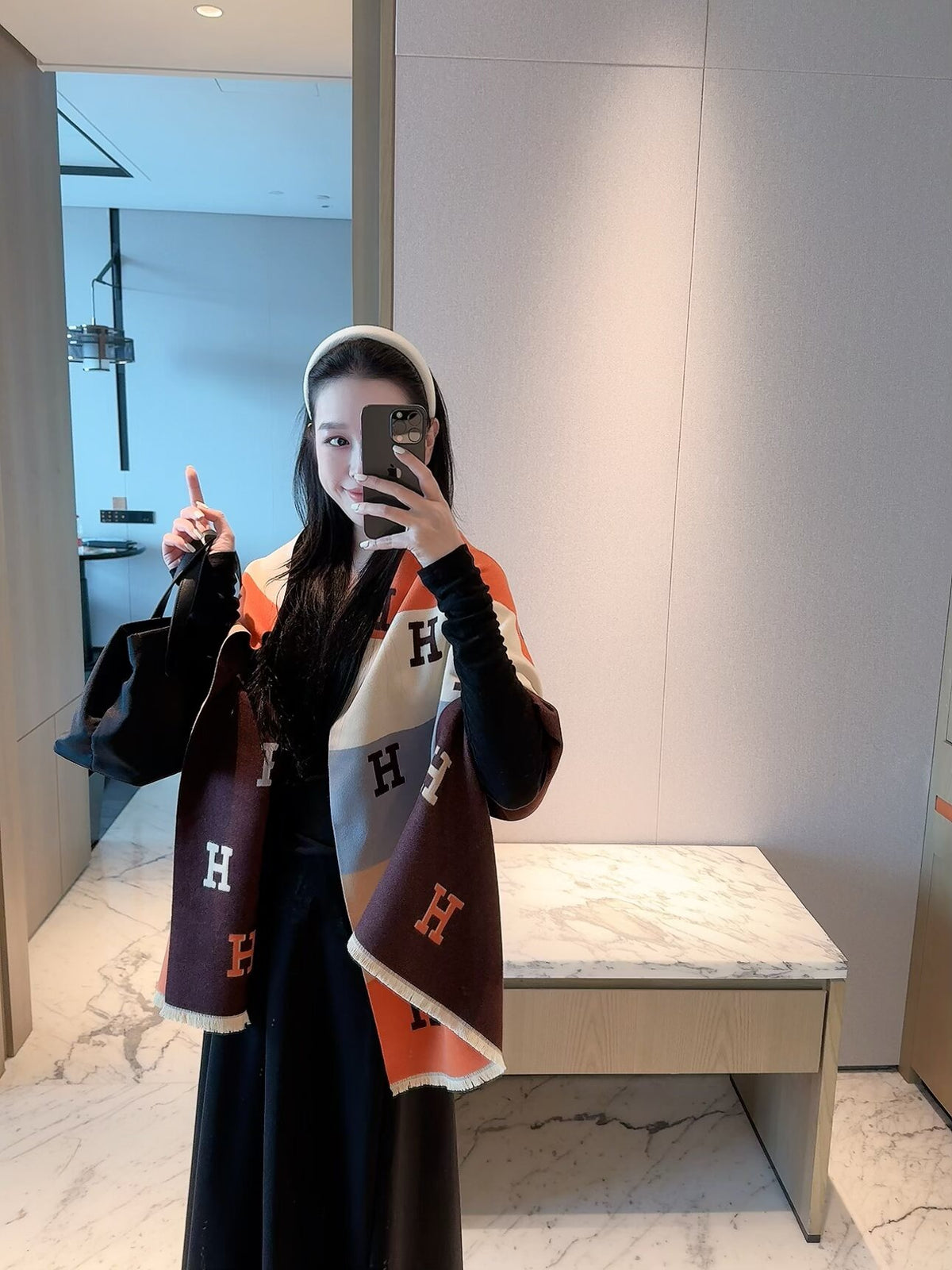 Écharpe enveloppante à motif H colorblock