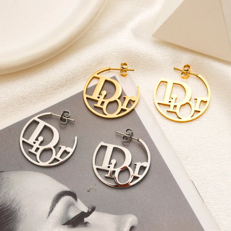 Aretes de aro con letras recortadas de acero inoxidable 304