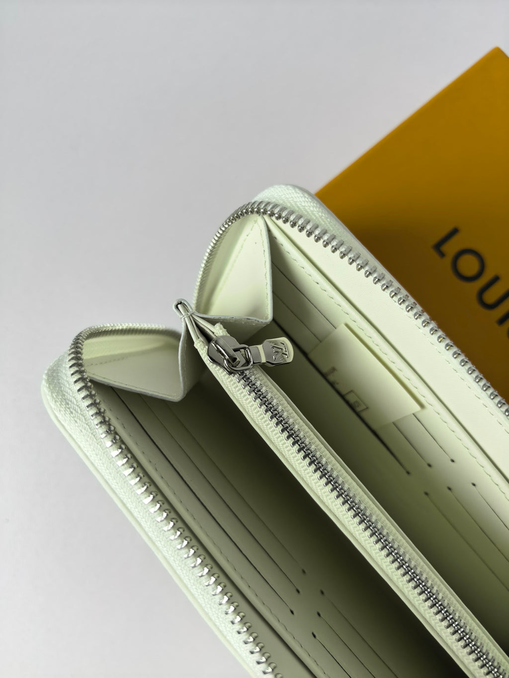 Portefeuille long multicolore à monogramme 005