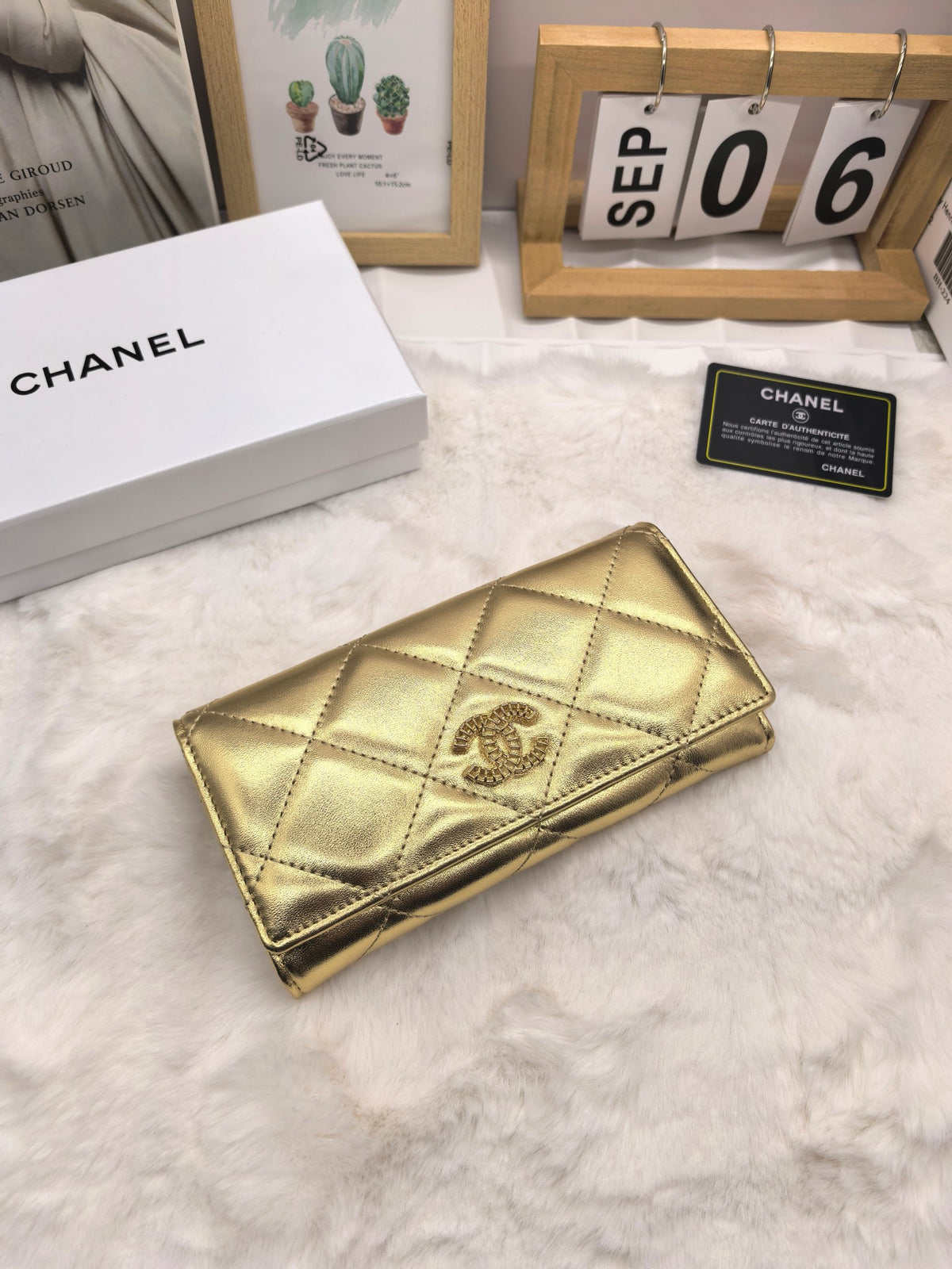 Diamond Quilted Long Wallet 021