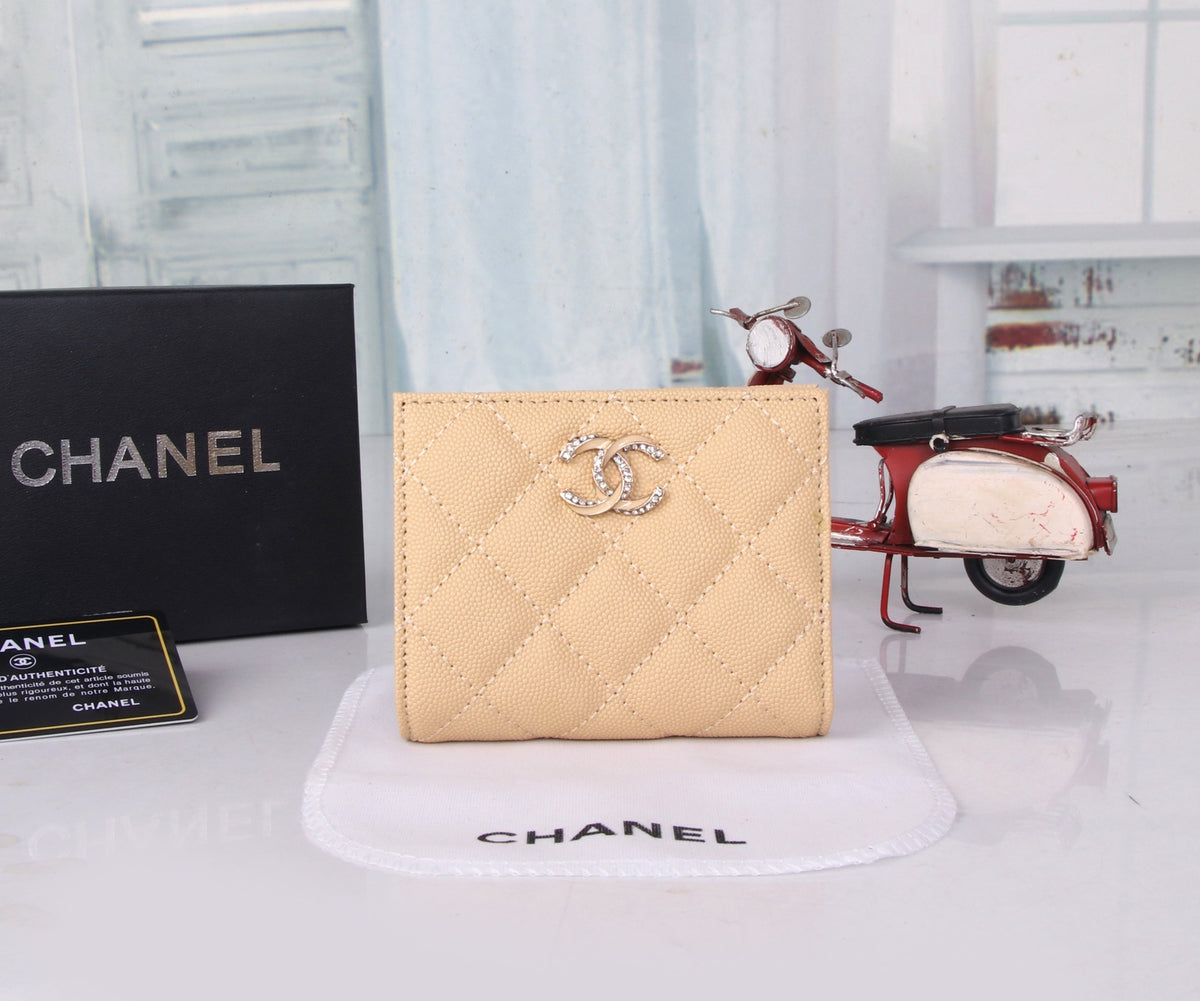 Diamond Quilted Compact Wallet 035