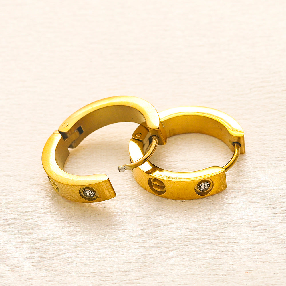 Pendientes huggie con detalle de tornillo en acero inoxidable 304