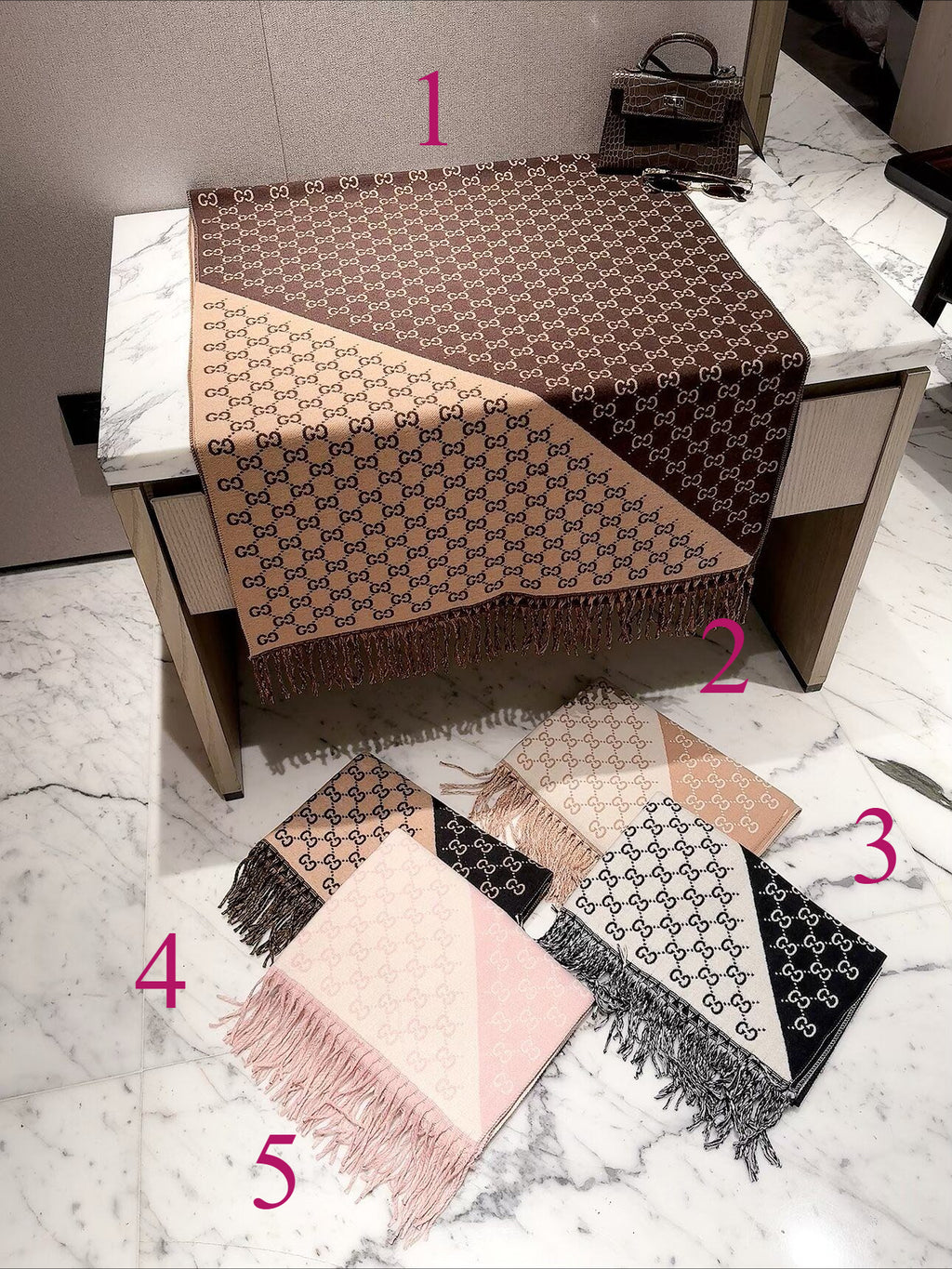 Cachecol Monograma Colorblock Diagonal
