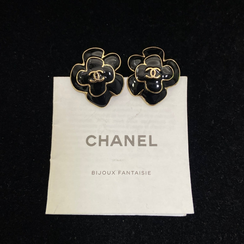 Layered Flower Stud Earrings