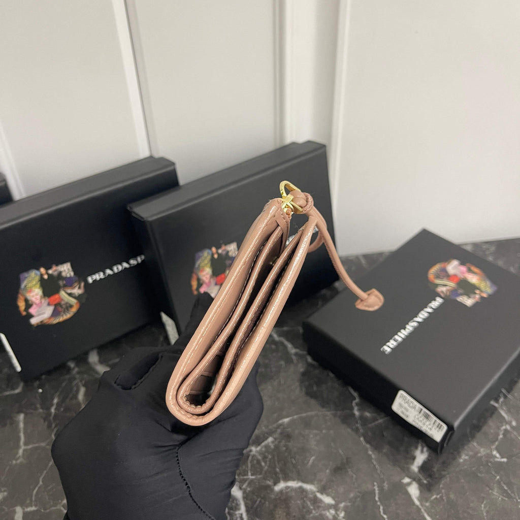 Triangle Emblem Flap Wallet 030