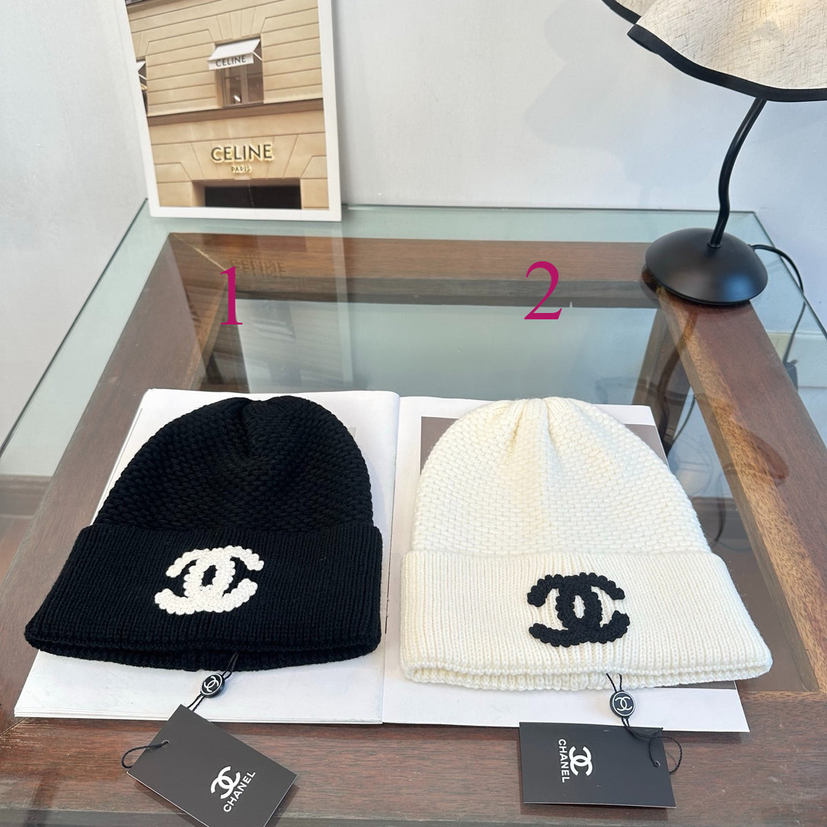 Bonnet côtelé à revers avec emblème brodé