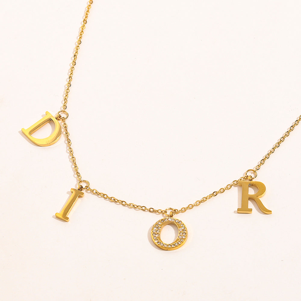 Collar de cadena fina con dije de letra en acero inoxidable 304
