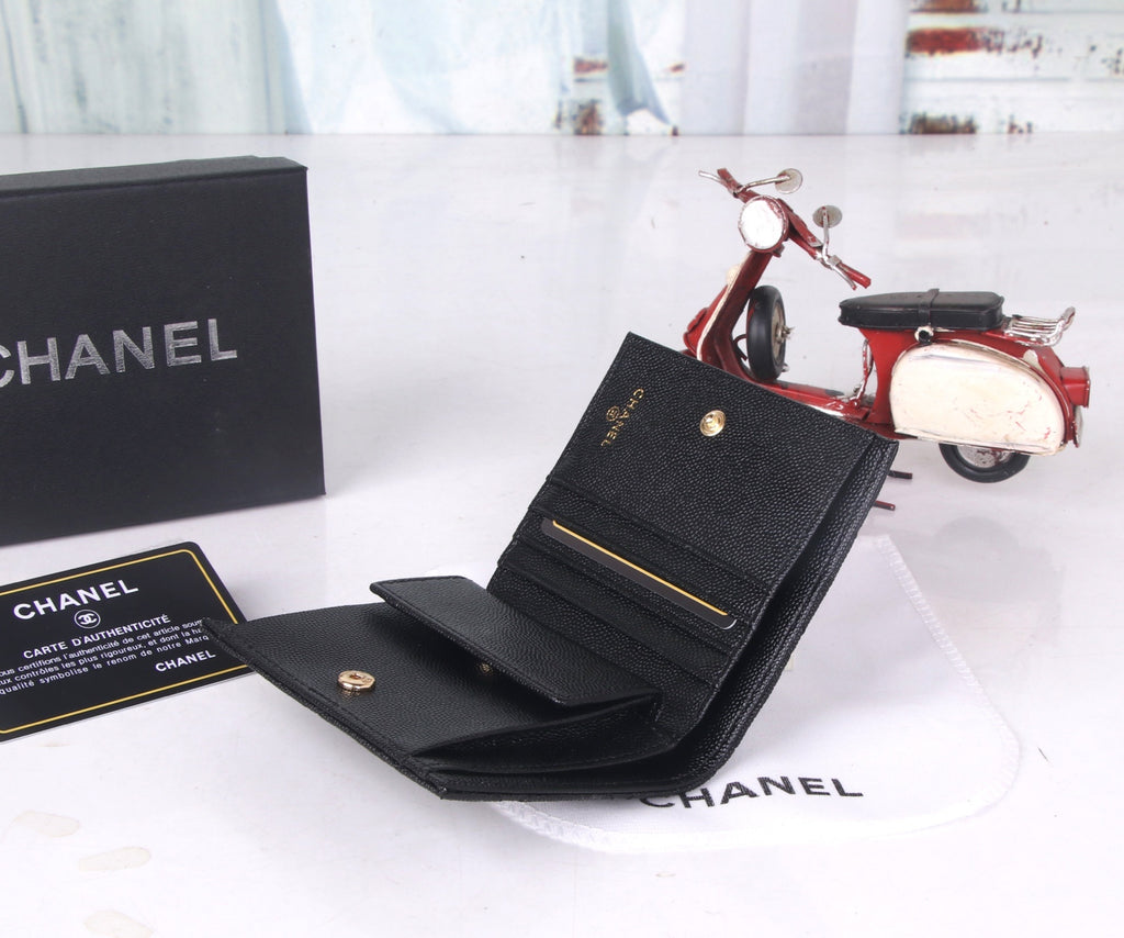 Diamond Quilted Compact Wallet 035