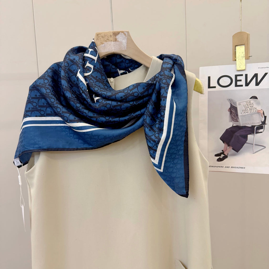 Foulard carré à monogramme et bordure rayée – 90 x 90 cm