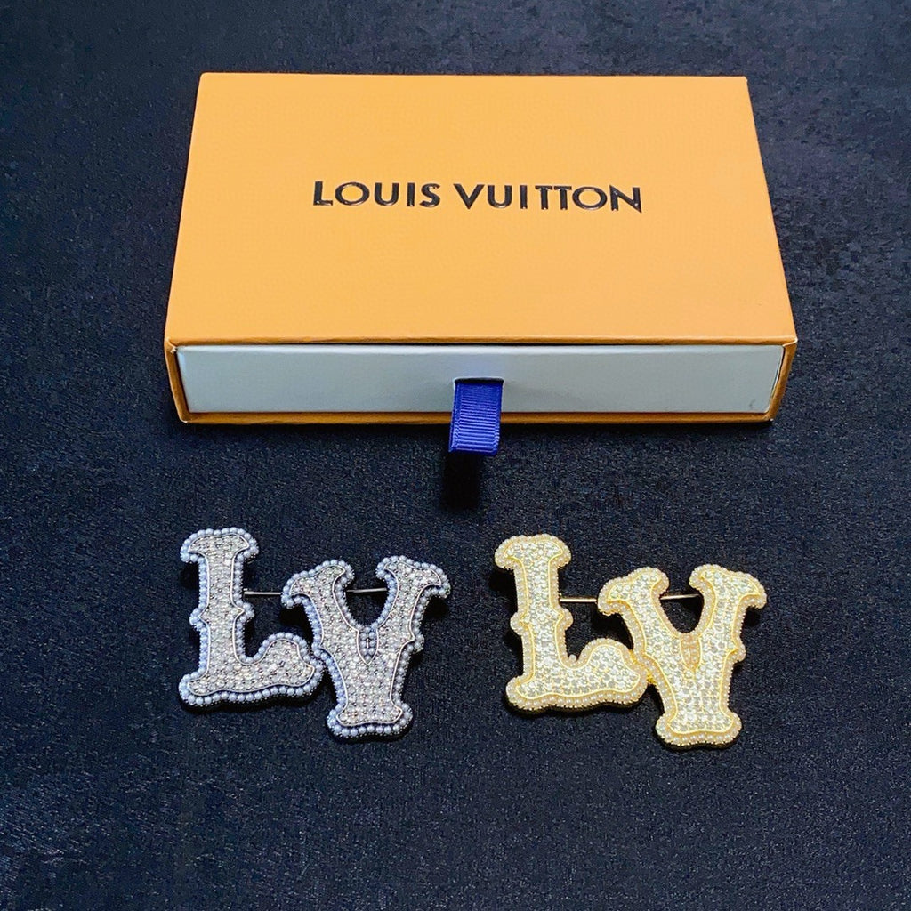Broche monogramme en lettres cursives texturées