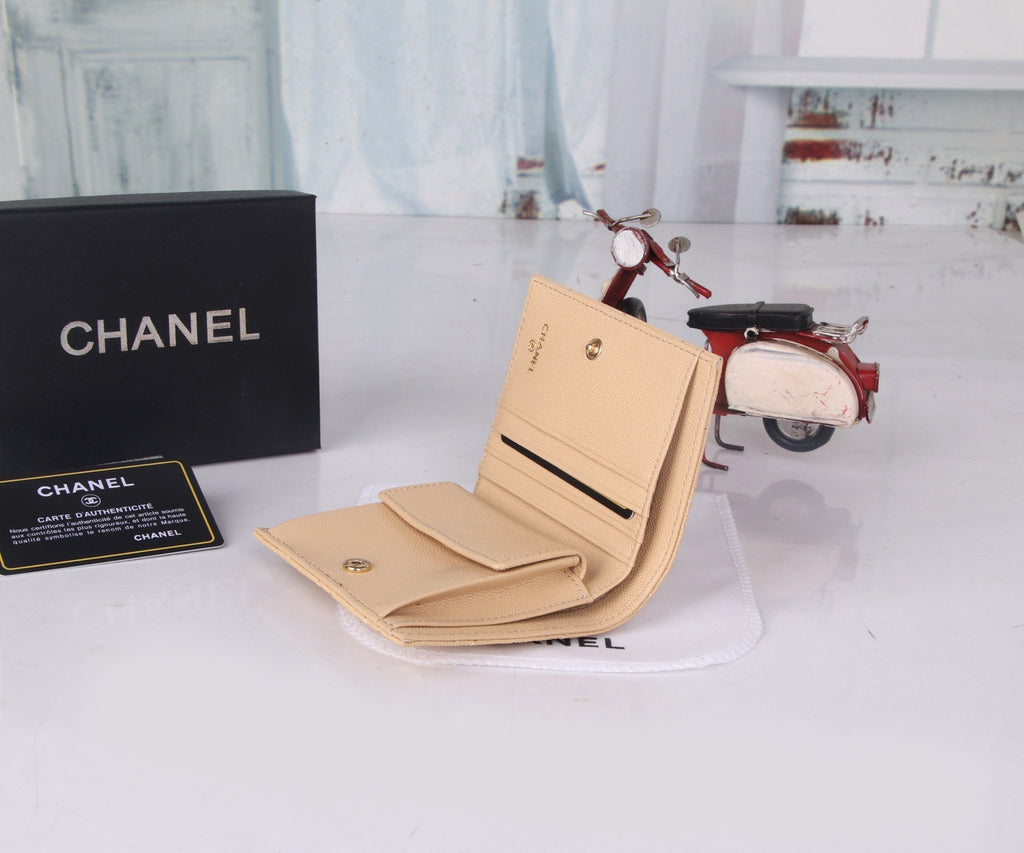 Diamond Quilted Compact Wallet 035