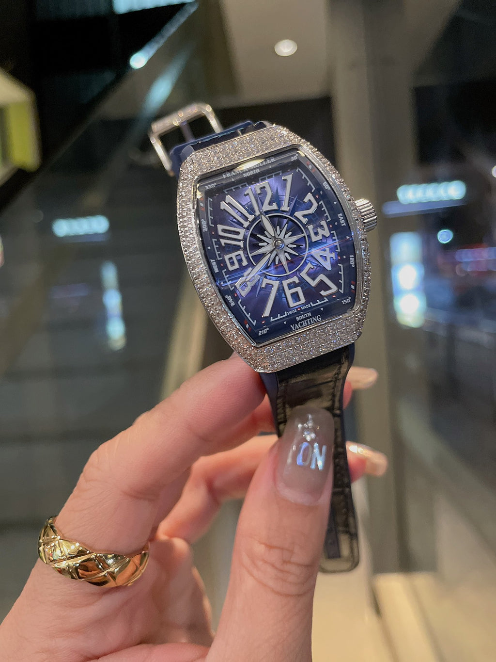 Watch detail