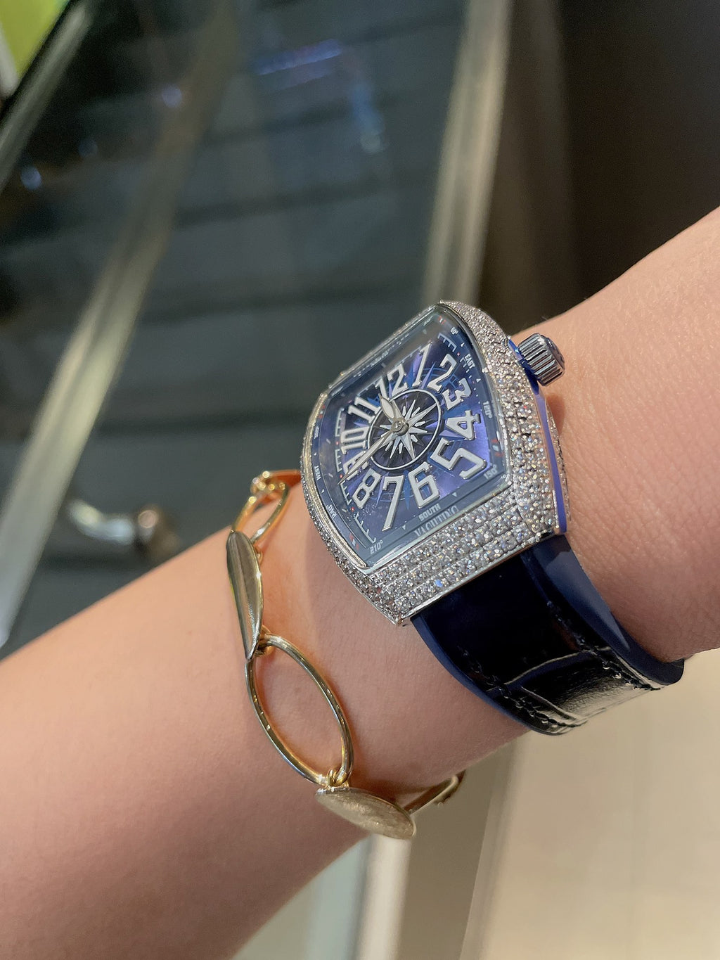 Watch detail