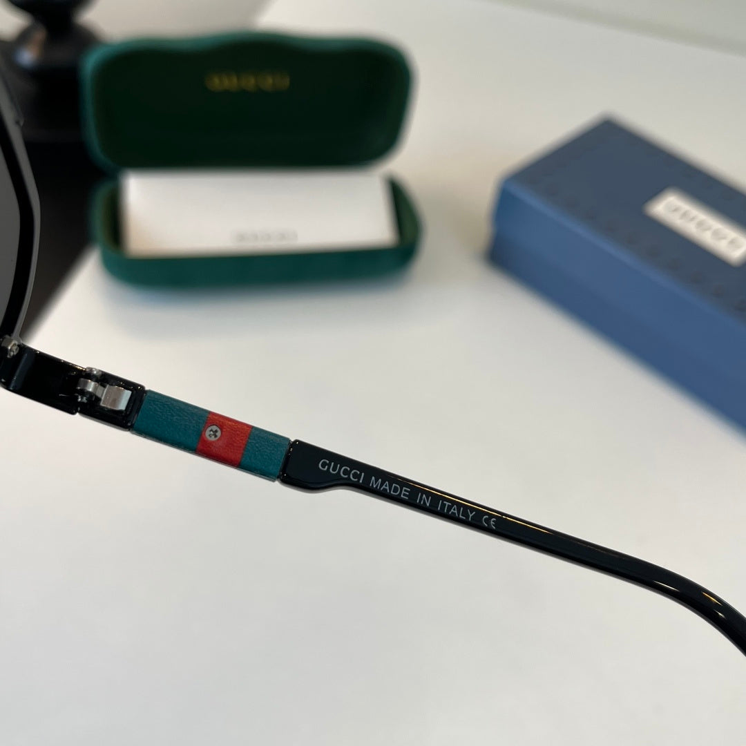 Eyewear product detail