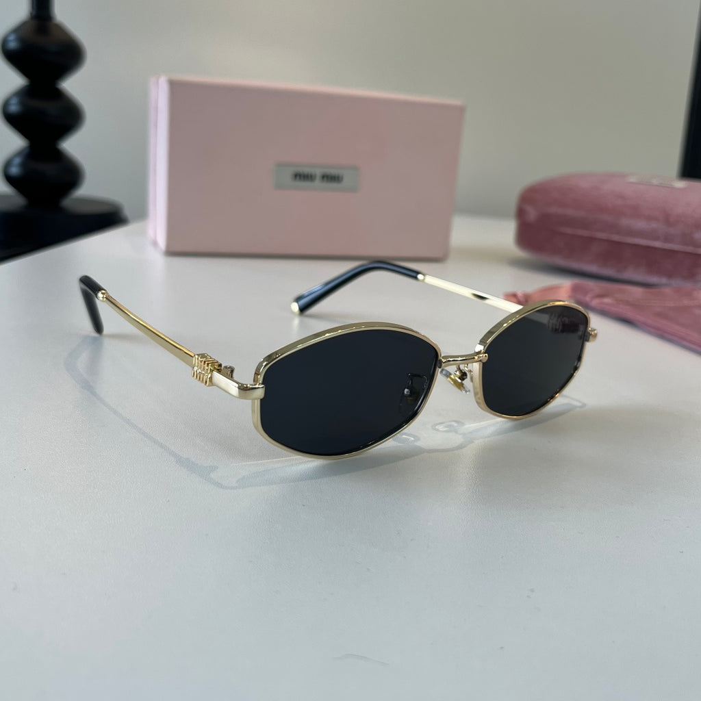 Eyewear product detail