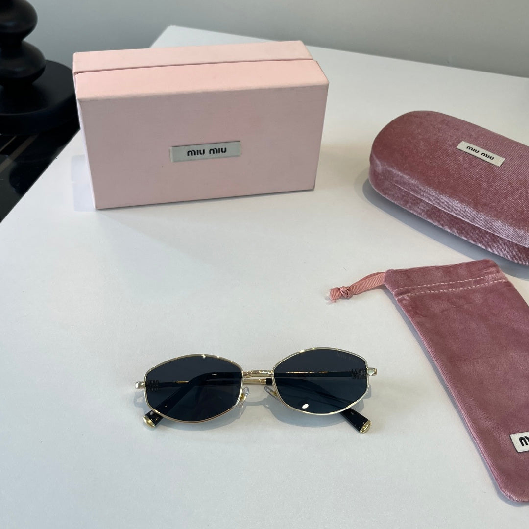 Eyewear product detail