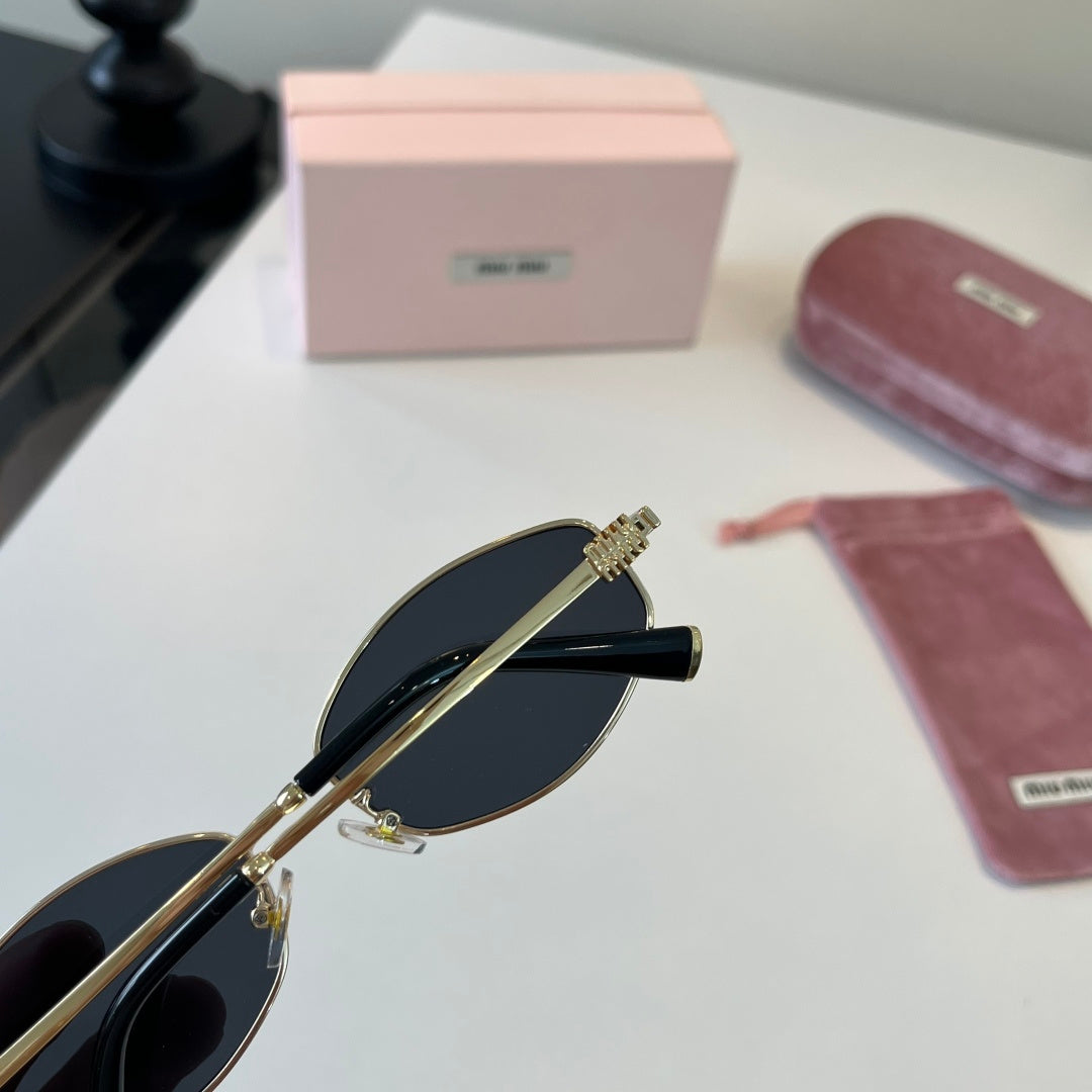 Eyewear product detail