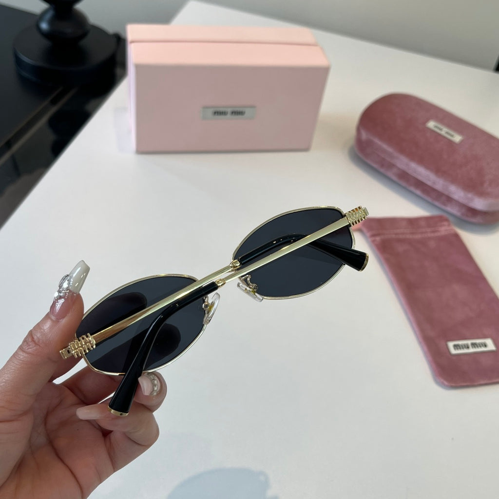 Eyewear product detail